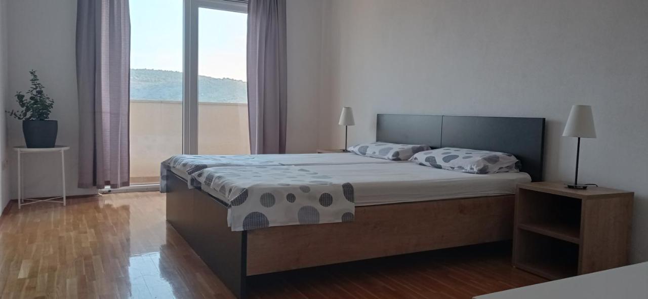 Studio Apartment With Balcony Τρογκίρ Εξωτερικό φωτογραφία